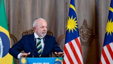 Lula e Trump selam diálogo direto em reunião na Malásia