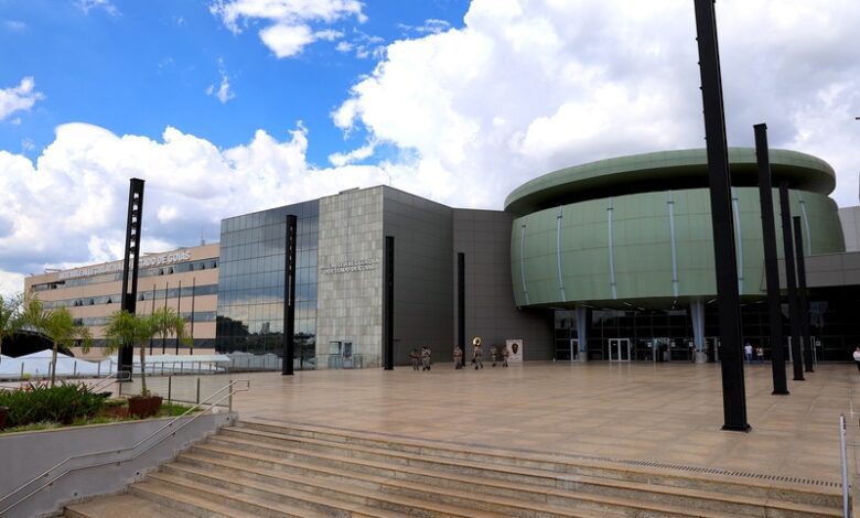 Alego oficializa concurso com 101 vagas e salários de até R$ 10 mil