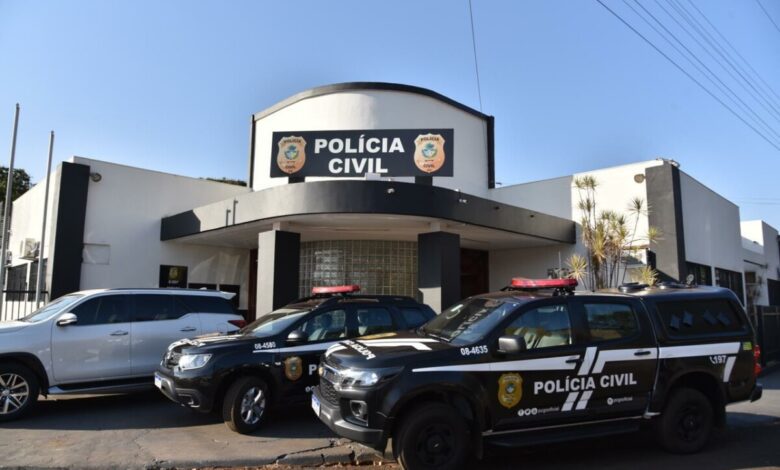 Médica com histórico de sequestro de bebê é presa por homicídio em Goiás