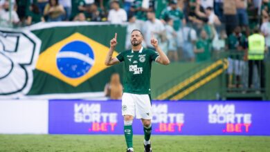 Goiás faz o dever de casa e chega à última rodada no G-4