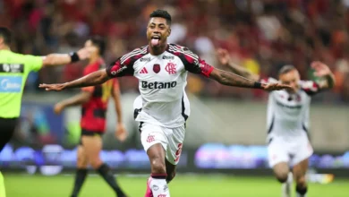 Flamengo goleia Sport por 5 a 1 e assume a liderança do Brasileirão