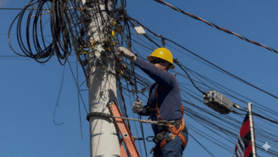 Fiação acumulada por anos vira 6 toneladas de lixo em um mês de operação