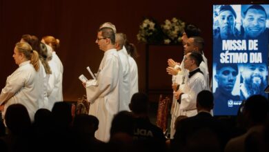 Missa de sétimo dia homenageia policiais mortos no Rio