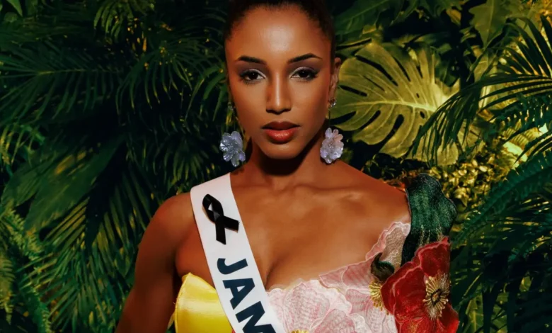 Miss Jamaica cai no Miss Universo e deixa público em choque
