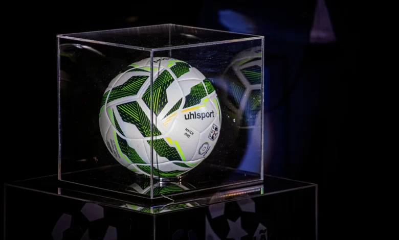 Bola do Campeonato Goiano 2026 é apresentada pela FGF