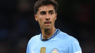 Vitor Reis deixa Manchester City após conselho de Guardiola