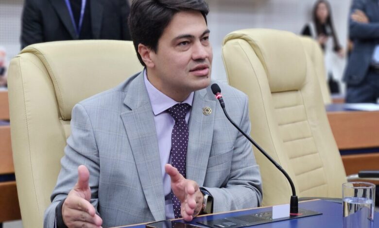 CCJ de Goiânia aprova autonomia financeira para escolas e Cmeis