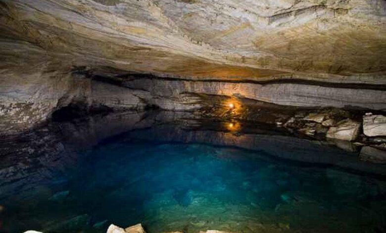 Espeleólogo Alexandre Lobo relata 1.000 cavernas exploradas