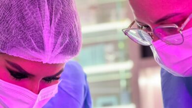 Tecnologia e procedimentos delicados a serviço do contorno facial