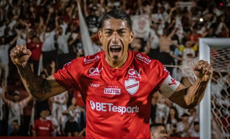 Ralf no Vila Nova: futuro incerto do volante colorado