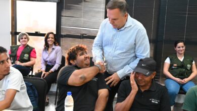 Mabel se reúne com ambulantes para apresentar cartilha de regras