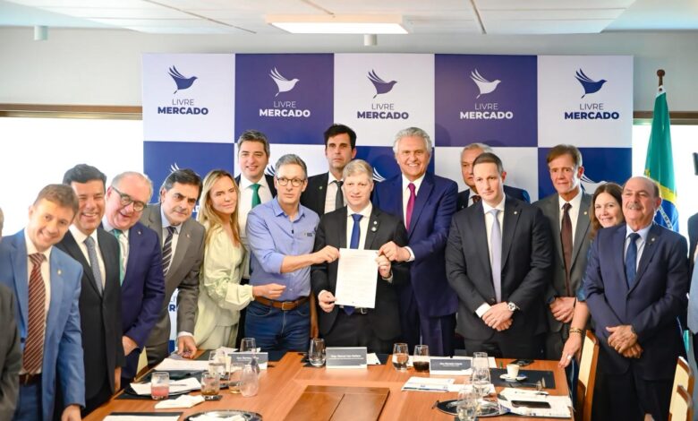 Governadores e parlamentares assinam pacto contra facções