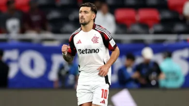 Em dia de Arraiscaeta, Flamengo supera o Cruz Azul e confirma vaga no Challenge Cup