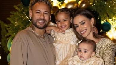 Neymar Jr. e Bruna Biancardi celebram Natal com Mavie e Mel