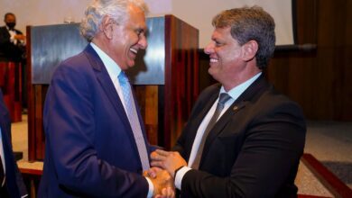 Retirada de Tarcísio do Planalto aquece Caiado