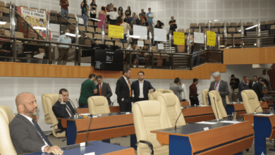 Comissão de Educação denuncia superlotação e déficit de servidores