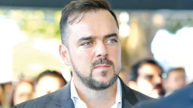 Mendanha recalcula rota longe do controle de Vanderlan