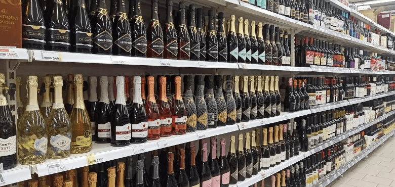 Venda de vinhos e espumantes cresce até 80% no fim de ano em Goiânia