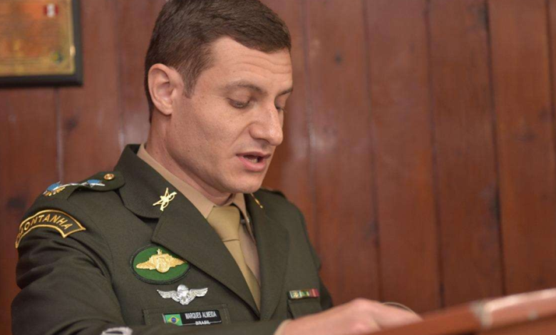 Tenente-coronel condenado por tentativa de golpe se entrega em Goiânia