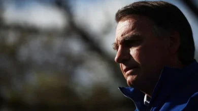 Bolsonaro passa por cirurgia de hérnia sem intercorrências