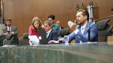 Assembleia aprova bônus de R$ 49 milhões para servidores da Educação