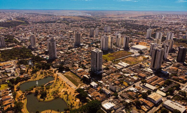 Natal em Anápolis reúne carros antigos e atrações gratuitas