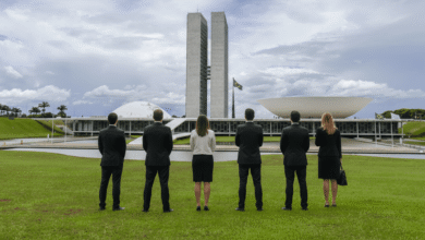 Experiência e renovação: as bandeiras na corrida ao Senado em Goiás