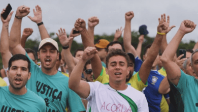 Ato simbólico de Nikolas Ferreira percorre rodovias em direção à capital