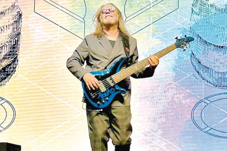 Cantor Humberto Gessinger define data de show em Goiânia