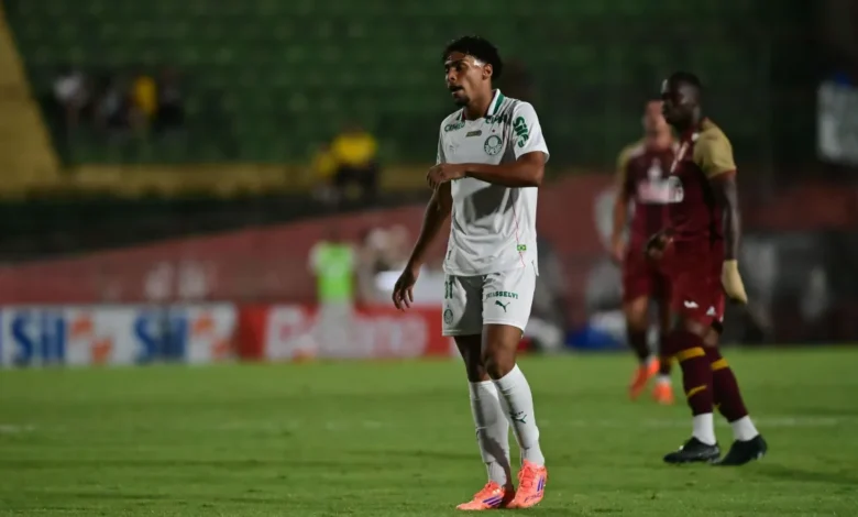 Palmeiras vence Portuguesa por 1 a 0 na estreia do Paulista