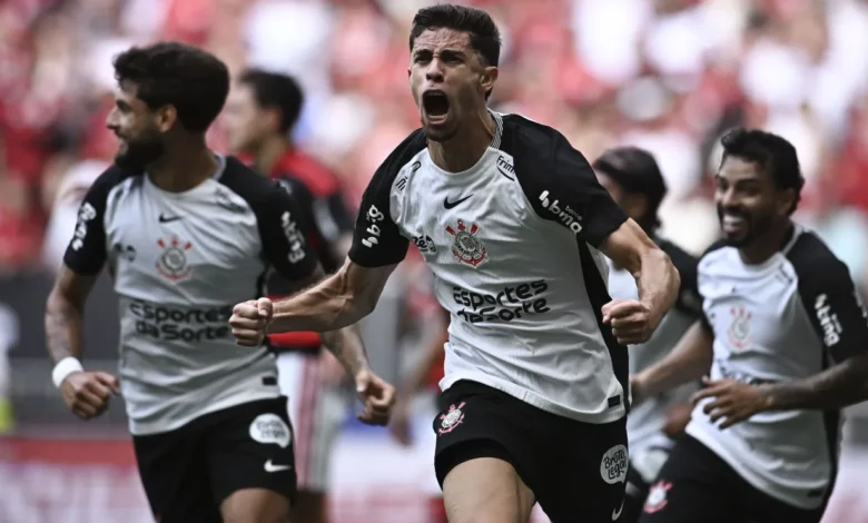 Corinthians vence Flamengo e conquista Supercopa