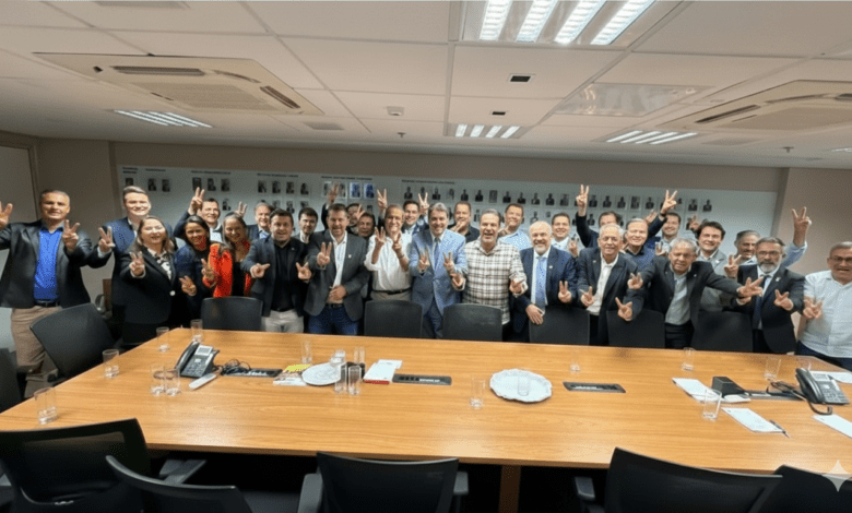 Wilder leva 21 lideranças do PL a Valdemar e reforça projeto ao governo de Goiás