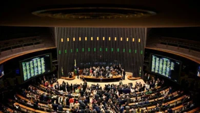 Tentativa de ampliar bônus para 580 servidores falha na Câmara