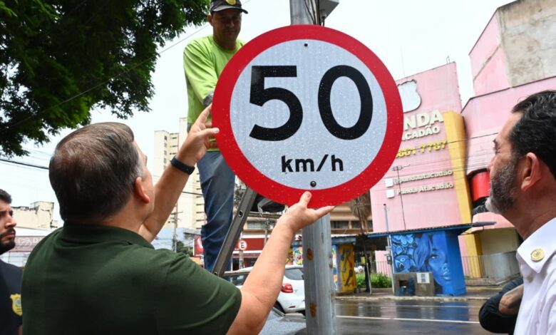 Radares do centro de Goiânia são reprogramados para 50 km/h