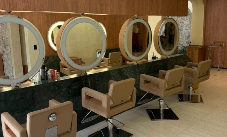 Famoso maquiador de Goiânia é investigado por desviar receitas de sócia