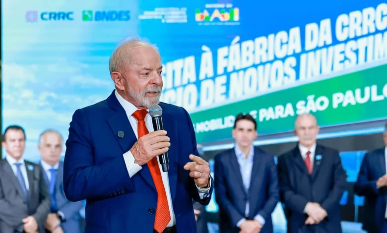 Lula anuncia R$ 5 bilhões para indústria automotiva em Anápolis