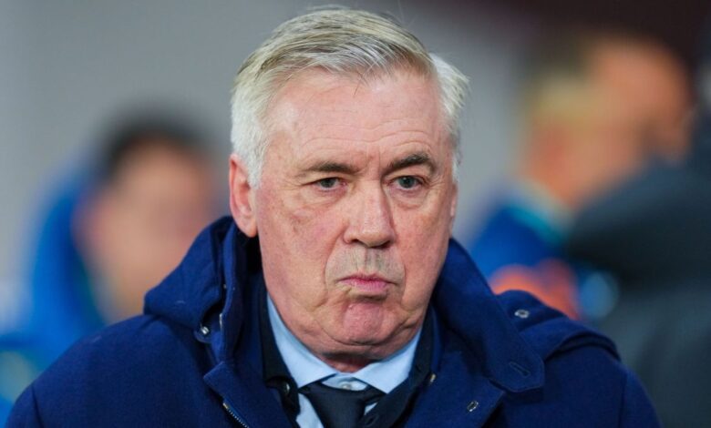 Nessa segunda-feira (16), João Pedro teve o nome exibido no telão da CBF, mas não foi anunciado por Carlo Ancelotti durante a leitura da lista. O Chelsea, nesta terça-feira (17), brincou com o ocorrido. O treinador percebeu a situação após o término da convocação e corrigiu a falha.nNas redes sociais, o Chelsea publicou um vídeo com lances do atacante e fez referência ao ocorrido. “João Pedro estrelando em: Quase Esqueceram de Mim”, escreveu o clube.nhttps://www.youtube.com/watch?v=TwRgFLzpLKAnO jogador foi chamado para os amistosos contra França e Croácia, marcados para o fim deste mês. Esta foi a última convocação de Ancelotti antes da definição da lista final para a Copa do Mundo.nnJoão Pedro nos BluesnJoão Pedro chegou ao Chelsea em junho do ano passado, durante a disputa da Copa do Mundo de Clubes, e teve papel importante na campanha do título. Até o momento, soma 44 partidas, com 21 gols e três assistências pelo clube inglês.nhttps://stories.cnnbrasil.com.br/esportes/cbf-e-jordan-apresentam-a-camisa-azul-da-selecao-para-a-copa-veja/