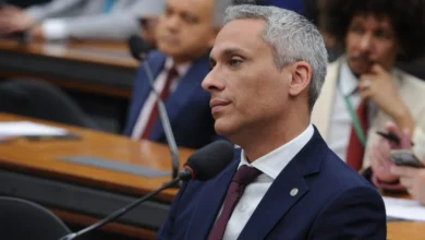 Silêncio político de Gayer intriga aliados do PL em Goiás