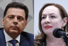 Adversários históricos, o PSDB e o PT abriram um discreto canal de diálogo em Goiás para costurar um pacto de "não agressão".nO que une as duas forças políticas é a possibilidade da eleição local ser polarizada entre o senador bolsonarista Wilder Morais (PL), apoiado por Flávio Bolsonaro (PL-RJ), e o vice-governador Daniel Vilela (MDB), aliado de Ronaldo Caiado (PSD).nnO ex-governador tucano Marconi Perillo, que vai disputar o governo, mantém uma boa relação com a deputada federal Delegada Adriana Accorsi (PT).nO PT ventilou a ideia de apoiar Perillo, mas ele avaliou que não seria possível subir no palanque de Lula.nA CNN apurou que a saída foi selar um acordo tácito para que ambos mantenham o foco nos adversários em comum.nhttps://youtu.be/e7McEvtSB2Q?si=u5UxYtG60cXRED2b