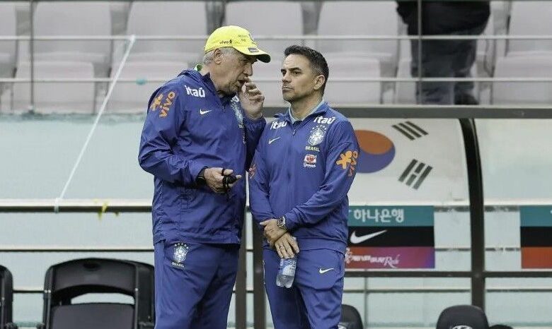 A Confederação Brasileira de Futebol (CBF) confirmou, nesta segunda-feira (9), que o técnico Carlo Ancelotti vai viajar a Mirassol para acompanhar o duelo contra o Santos pelo Brasileirão, nesta terça-feira (10).nO treinador italiano estará acompanhado pelo coordenador geral de Seleções da CBF, Rodrigo Caetano. A dupla vai para o estádio Maião mesmo com a ausência de Neymar, que será poupado pelo Santos.nnAlém de Mirassol x Santos, outros seis jogos do Brasileirão terão observação in loco de diferentes integrantes da comissão técnica da Seleção Brasileira, de olho na convocação para a próxima Data Fifa, na segunda-feira (16).nJogos que a comissão da Seleção Brasileira vai observarnnMirassol x Santos, terça-feira (10), às 21h30, no Maião - Carlo Ancelotti (técnico) e Rodrigo Caetano (coordenador geral de Seleções)nFlamengo x Cruzeiro, quarta-feira (11), às 21h30, no Maracanã - Juan Santos (coordenador técnico), Cristiano Nunes (coordenador de Preparação Física) e Thomaz Araújo (analista de desempenho)nBahia x Vitória, quarta-feira (11), às 20h, na Casa de Apostas Arena Fonte Nova - Cícero Souza (gerente de Seleções) e Bruno Baquete (analista de desempenho)nVasco x Palmeiras, quinta-feira (12), às 19h30, em São Januário - Rodrigo Caetano e Thomaz AraújonBotafogo x Flamengo, sábado (14), às 20h30, no Nilton Santos - Carlo Ancelotti, Rodrigo Caetano, Juan Santos e Simone Montanaro (analista de desempenho)nSantos x Corinthians, domingo (15), às 16h, na Vila Belmiro - Mino Fulco e Franchesco Mauri (assistentes técnicos), Bruno Baquete e Taffarel (preparador de goleiros)nPalmeiras x Mirassol, domingo (15), às 18h30, no Allianz Parque - Davide Ancelotti (auxiliar técnico) e Thomaz Araújonnhttps://stories.cnnbrasil.com.br/esportes/real-madrid-confirma-lesao-e-rodrygo-esta-fora-da-copa-do-mundo/