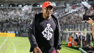 O São Paulo está em busca de um novo treinador após demitir o argentino Hernán Crespo nesta segunda-feira (9).nDentre as opções viáveis no mercado, um nome agrada a alta cúpula do São Paulo: o ex-jogador Roger Machado, que está sem clube desde que deixou o Internacional em setembro de 2025.nA informação foi antecipada pelo UOL e confirmada pela CNN.nn(Mais informações em instantes)nhttps://stories.cnnbrasil.com.br/esportes/sao-paulo-anuncia-renovacao-e-marcos-antonio-celebra-muito-feliz/nhttps://www.youtube.com/watch?v=C7qv2wj1g7w