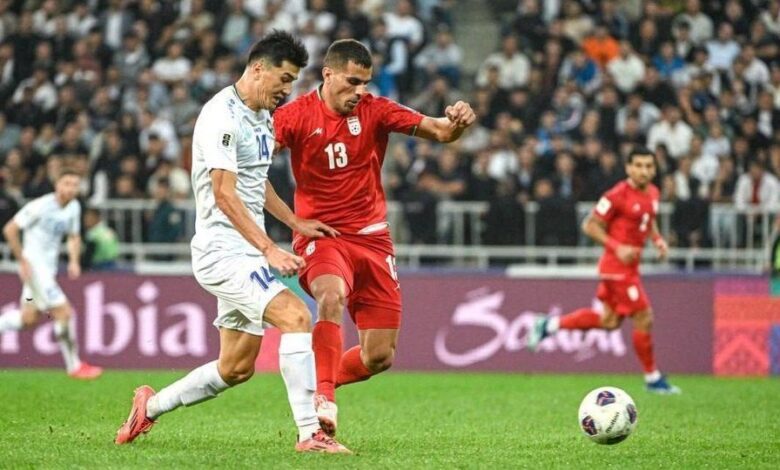 A Confederação Asiática de Futebol (AFC) afirmou, nesta segunda-feira (16), que não recebeu nenhuma notificação do Irã de que irá retirar sua seleção da Copa do Mundo.nO Irã se classificou para o Mundial, que será realizado nos Estados Unidos, Canadá e México a partir de 11 de junho, e está programado para disputar duas partidas da fase de grupos em Los Angeles e uma em Seattle.nnO ministro dos Esportes do Irã afirmou que seria impossível para os jogadores participarem do torneio depois que os Estados Unidos lançaram ataques aéreos junto com Israel contra Teerã, matando o líder supremo da República Islâmica.nO presidente dos EUA, Donald Trump, disse na última semana que o Irã seria bem-vindo para participar da Copa do Mundo, mas que acreditava não ser apropriado que estivessem lá pela "própria vida e segurança”.n“É um momento muito emocional. Todo mundo está dizendo muitas coisas. No fim das contas, é a federação que deve decidir se vai jogar, e, até hoje, a federação nos informou que vai para a Copa do Mundo.”, disse o secretário-geral da AFC, Windsor John, a repórteres em Kuala Lumpur.n“Eles são nossos membros, queremos que joguem. Eles se classificaram, então esperamos que resolvam seus problemas, quaisquer que sejam, e consigam participar”, completou.nUma retirada oficial do Irã do principal torneio do futebol mundial seria a primeira no século XXI e deixaria a Fifa com a tarefa urgente de encontrar um substituto. A Copa do Mundo de 2026 acontece entre 11 de junho e 19 de julho.nhttps://stories.cnnbrasil.com.br/esportes/ira-na-copa-do-mundo-relembre-as-participacoes-do-pais-no-mundial/