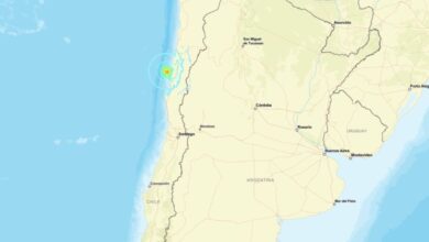 Um terremoto de magnitude 6,3 atingiu a região próxima à costa do Chile central nesta sexta-feira (13), informou o USGS (Serviço Geológico dos Estados Unidos).nO tremor ocorreu a uma profundidade de 10 km, segundo o USGS.nNão há registros de mortos ou feridos até o momento.