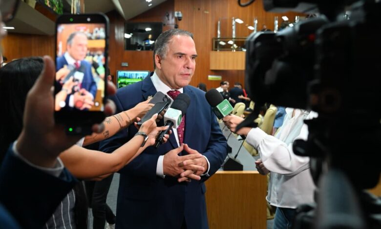 Receita recorde e tensão política marcam prestação de contas de Mabel na Câmara