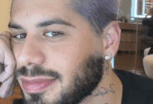 O cantor Zé Felipe revelou, nesta terça-feira (24), que tinha dificuldades para ler livros e se adaptou melhor com audiobooks.nEm sua conta no Instagram, o artista contou: “Quando eu ia ler um livro, até a metade da página, ia bem. Aí chegava na metade da página e começava a ler a mesma linha umas quatro, cinco vezes. Aí eu já esquecia tudo, perdia, já largava o livro”, disse.nO cantor afirmou, no entanto, que o audiolivro "abriu sua cabeça".nn"Isso me facilitou tanto. [...] Tem os resumos também, o que é maravilhoso. Se você tem dificuldade, dislexia, vale a pena pegar os livros para escutar", afirmou.nO sertanejo já contou ter sido diagnosticado com Transtorno do Déficit de Atenção (TDAH) com hiperatividade. Ele também não concluiu o ensino fundamental.nnZé Felipe revela dificuldades para ler livros pic.twitter.com/58IfZv1QV1n— Só vídeos de celebs (@VideosDeCelebs) March 24, 2026nnSobre TDAHnO TDAH é um transtorno neurobiológico caracterizado pela desatenção, hiperatividade e impulsividade. Normalmente, os sintomas se iniciam na infância e podem ou não persistir na fase adulta.nDe acordo com dados da Associação Brasileira do Déficit de Atenção (ABDA), a prevalência global do transtorno varia entre 5% e 8%. Já 3% a 5% das crianças de todo o mundo possuem o transtorno.nhttps://stories.cnnbrasil.com.br/entretenimento/jatinho-colar-e-roupa-relembre-presentes-milionarios-de-virginia-e-ze-felipe/n&nbsp;