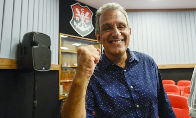 Está encerrada a divergência entre Flamengo e demais clubes da Libra pelos valores dos direitos de transmissão do Campeonato Brasileiro. O clube carioca e a organização anunciaram, nesta terça (5), o acordo.nDesde 2025, as parte viviam um imbróglio sobre a parcela do acordo relativa à audiência do contrato firmado com a TV Globo. Flamengo e Libra afirmaram que "foi encontrado um ponto de equilíbrio" entre a exigência da atual diretoria rubro-negra e o modelo preferencial de outros clubes integrantes do grupo.nO contrato com a Globo renderá cerca de R$ 140 milhões adicionais ao Flamengo até 2029. A parcela relativa a audiência representará, portanto, cerca de R$ 30 milhões a mais por ano em relação ao contrato anterior com a Globo.nnConfira, abaixo, a nota divulgada por Flamengo e Libra:n"Os clubes da Libra e o Clube de Regatas do Flamengo firmaram, neste fim de semana, um acordo que encerra a divergência sobre a distribuição da receita relativa aos valores de audiência – que representa 30% do total da remuneração fixa estabelecida no contrato com a Globo pelos direitos de transmissão dos jogos até 2029.nFoi encontrado um ponto de equilíbrio entre o que a nova diretoria do Flamengo requisitava desde que assumiu o comando do clube, em janeiro de 2025, e o que os clubes da Libra entendiam ser o modelo de sua preferência. O esforço de todos para alcançar a solução foi fundamental.n&nbsp;nFlamengo e os demais clubes da Libra agora focam nos próximos passos para a criação da Liga Nacional, no reforço da valorização de suas propriedades e na visão de fortalecimento, avanço e melhoria do ecossistema do futebol brasileiro, em conjunto com a CBF e os clubes da FFU."nhttps://stories.cnnbrasil.com.br/esportes/nubank-parque-e-o-novo-nome-do-estadio-do-palmeiras/